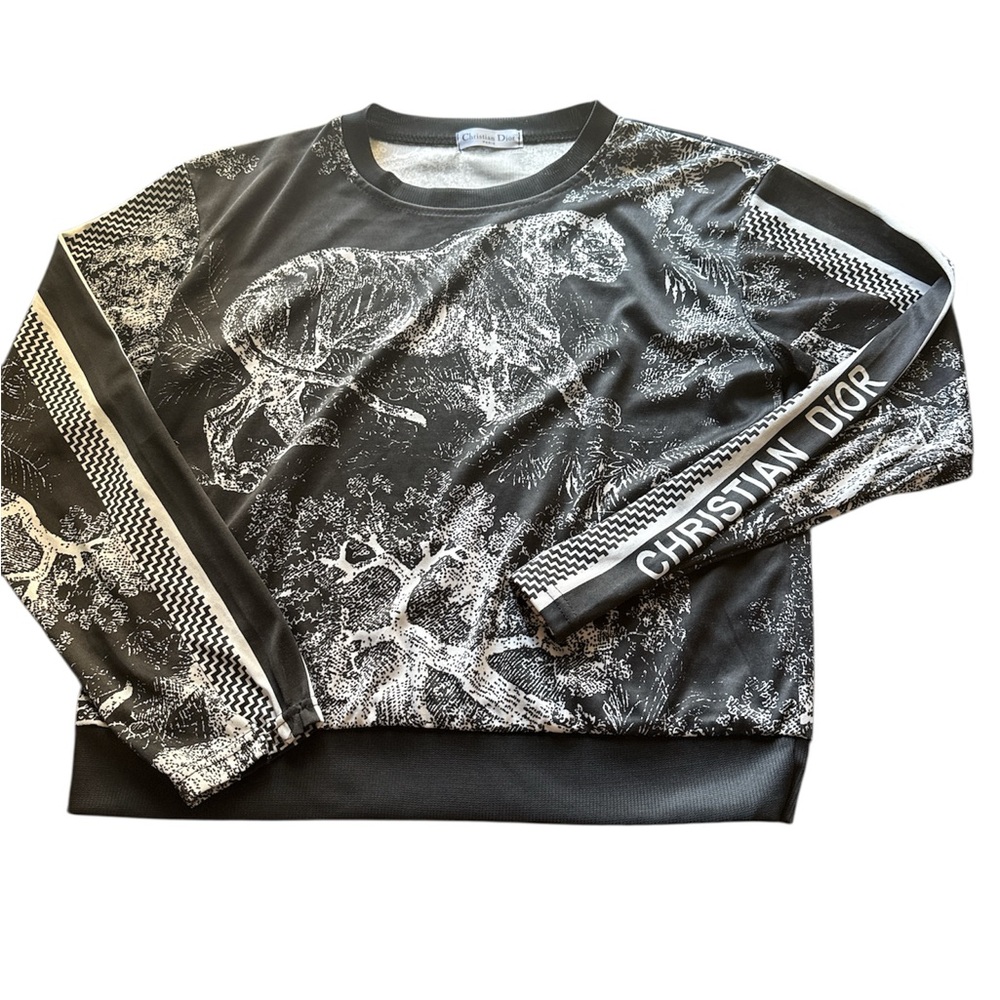 Fashion designer Black and White Womens  Sweater